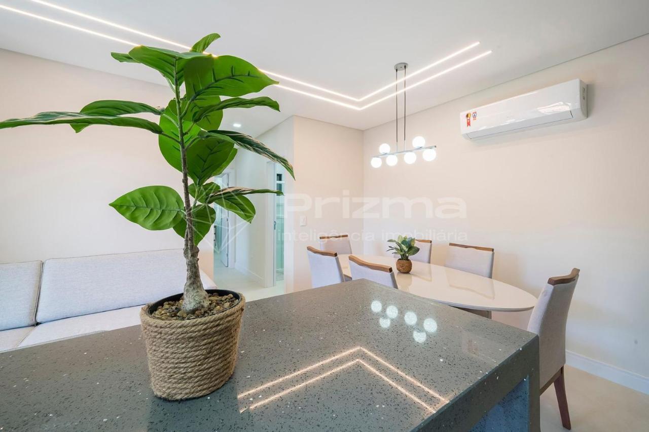 Waldgarten Bombinhas: Beachfront Luxury With Pool And Fitness Center *