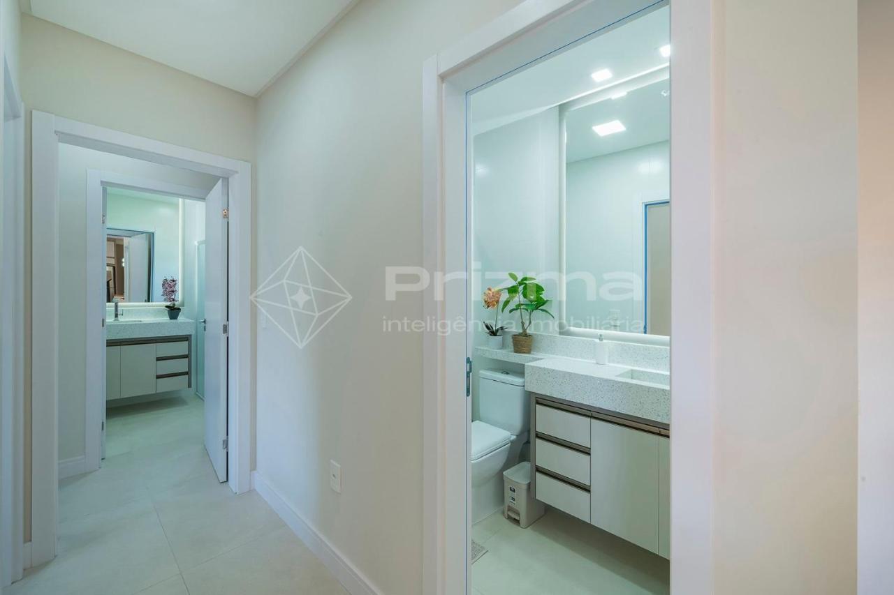 Apartment Waldgarten Bombinhas: Beachfront Luxury With Pool And Fitness Center Bombinhas